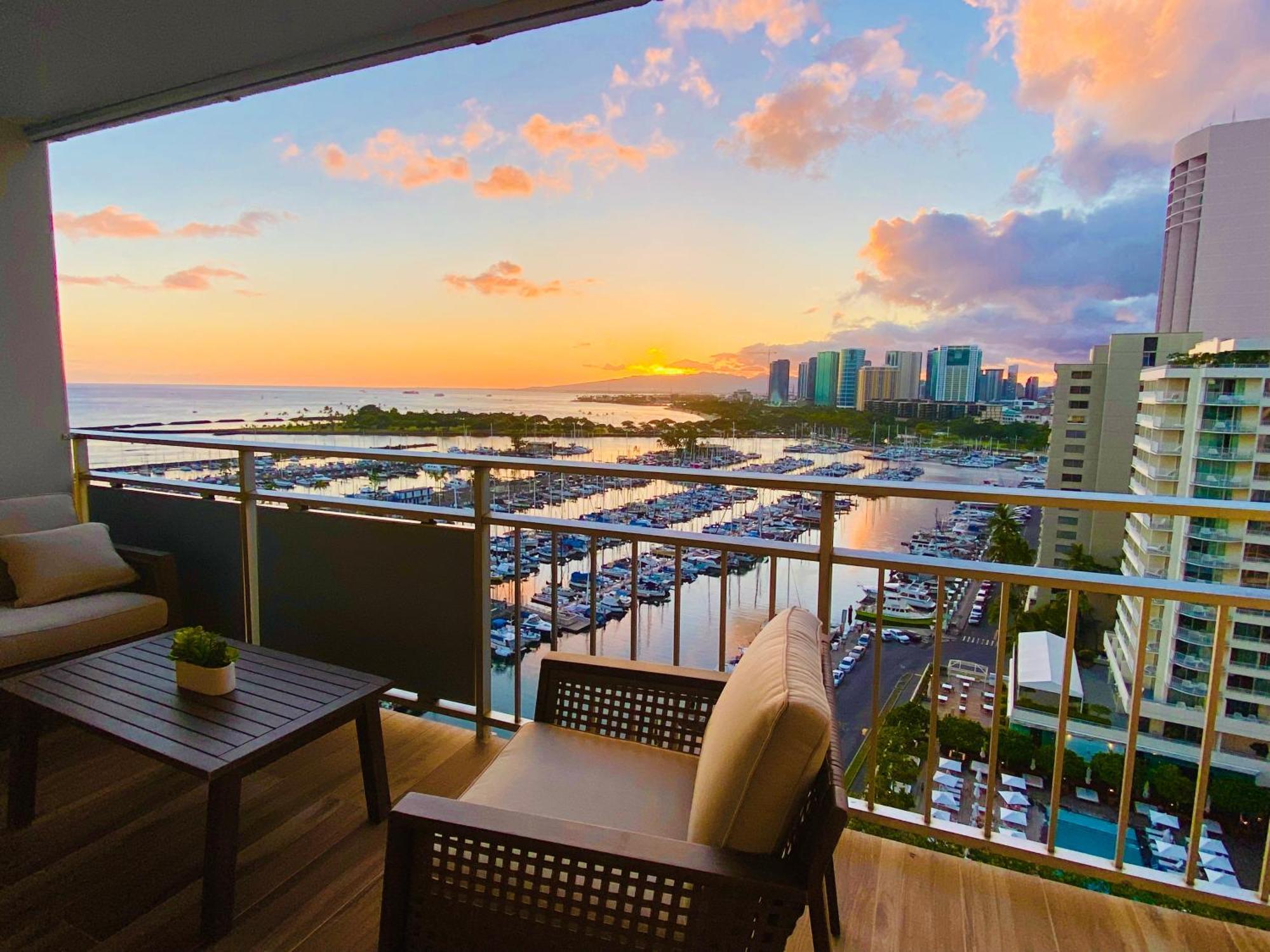 Panoramic Oceanview Resort - Full Kitchen In Each Room, 2 Swimming Pools, Onsite Restaurants, Fireworks Every Friday Honolulu Exterior foto