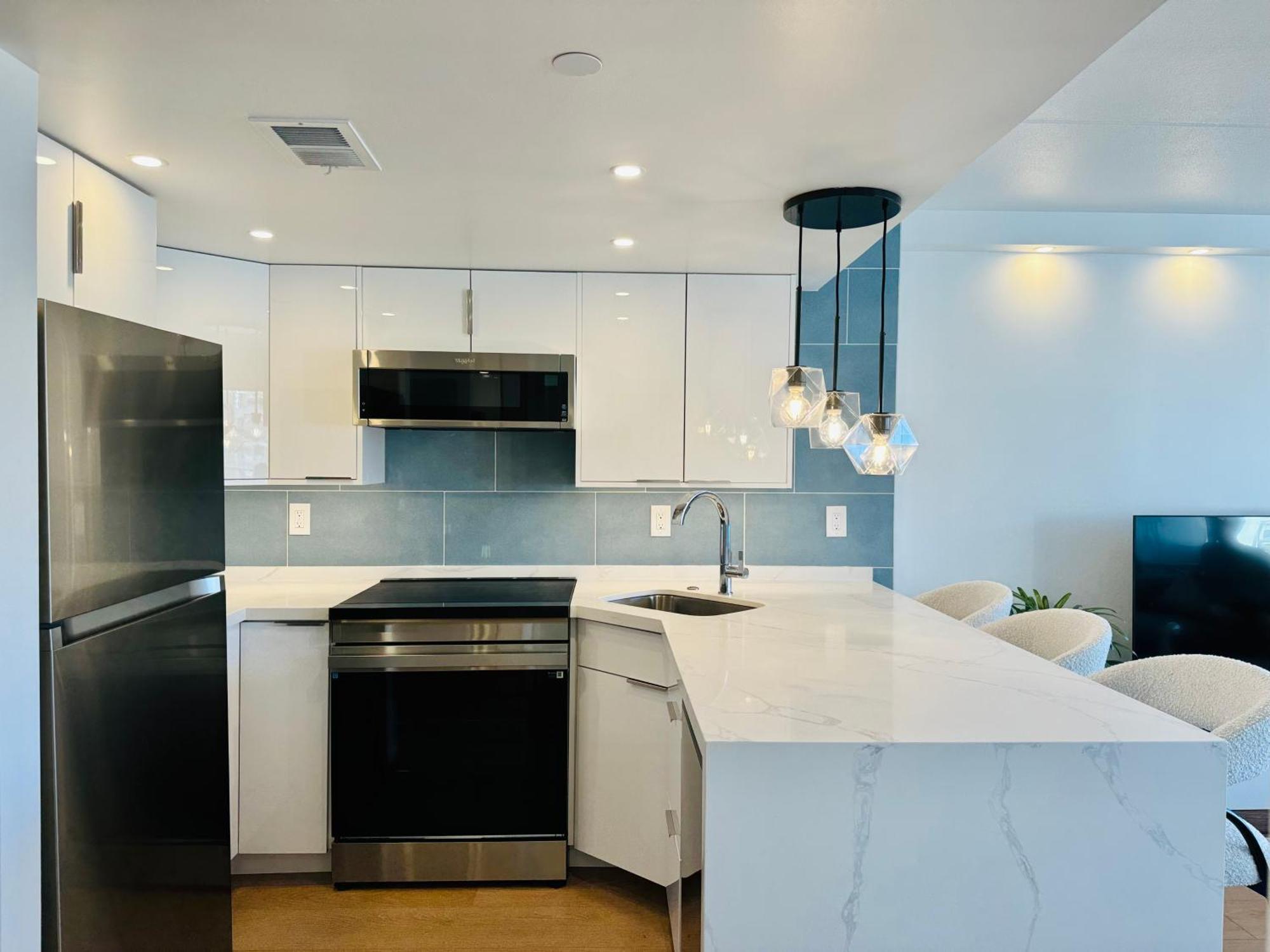 Panoramic Oceanview Resort - Full Kitchen In Each Room, 2 Swimming Pools, Onsite Restaurants, Fireworks Every Friday Honolulu Exterior foto